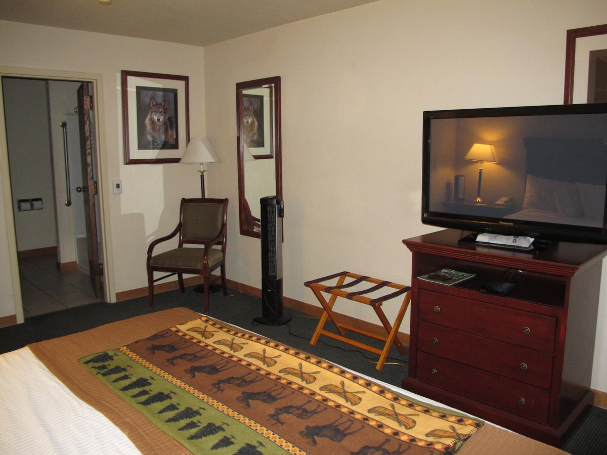 Best Western Lake Lucille Inn Василла Экстерьер фото
