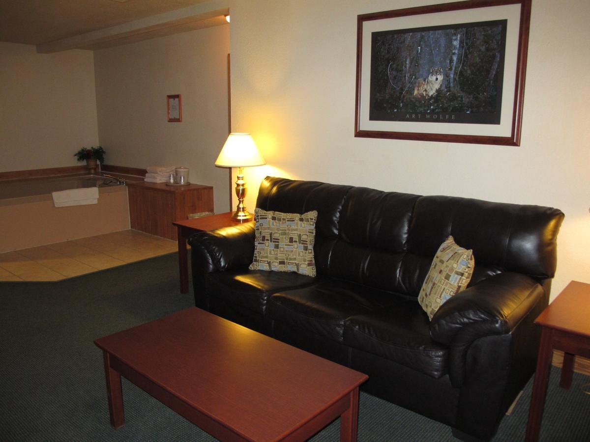 Best Western Lake Lucille Inn Василла Экстерьер фото